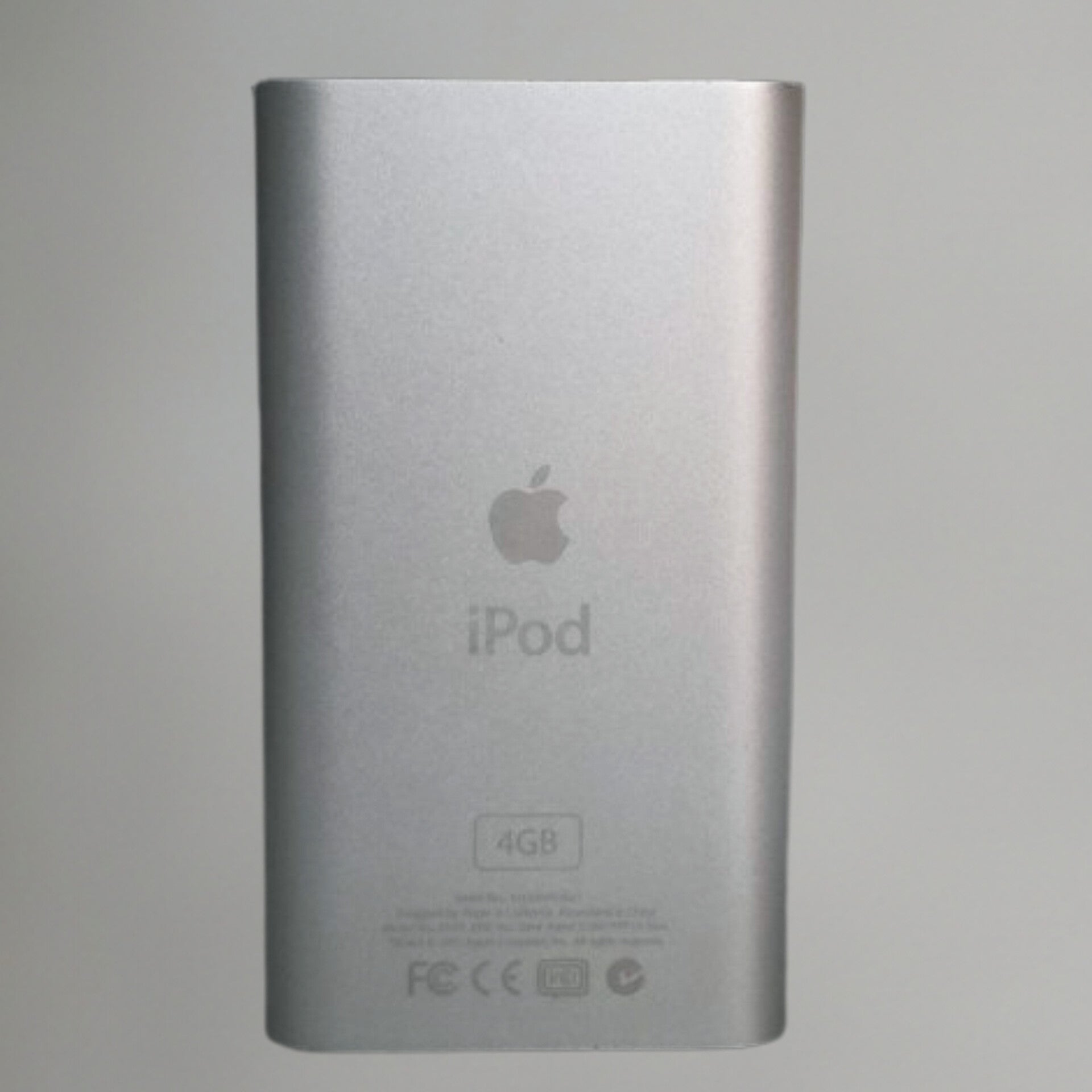 Apple iPod Nano 2nd Gen 4GB Silver A1199 MP3 Player Used